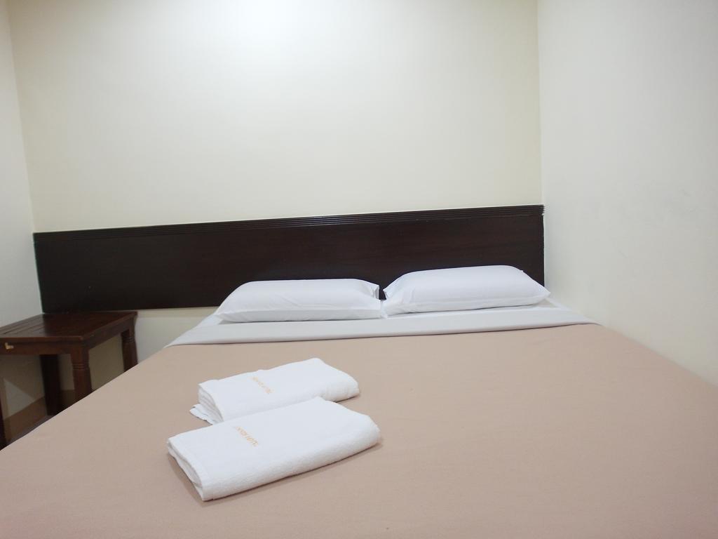 Sunnie Hotel Johor Bahru Quarto foto
